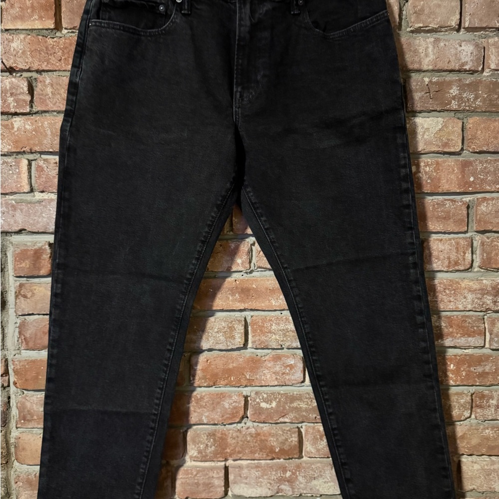 GAP Men's Dark Black Straight Jeans